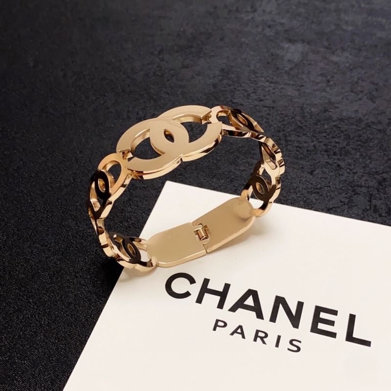Ch**el bracelets